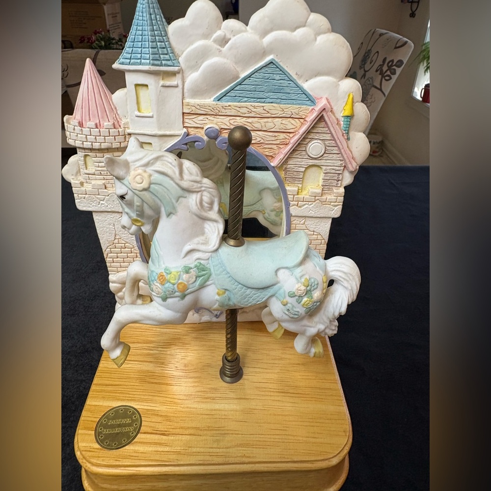 Ceramic Carousel Horse Music Box Mirror Wood Base Vintage 1991 - Picture 2 of 9